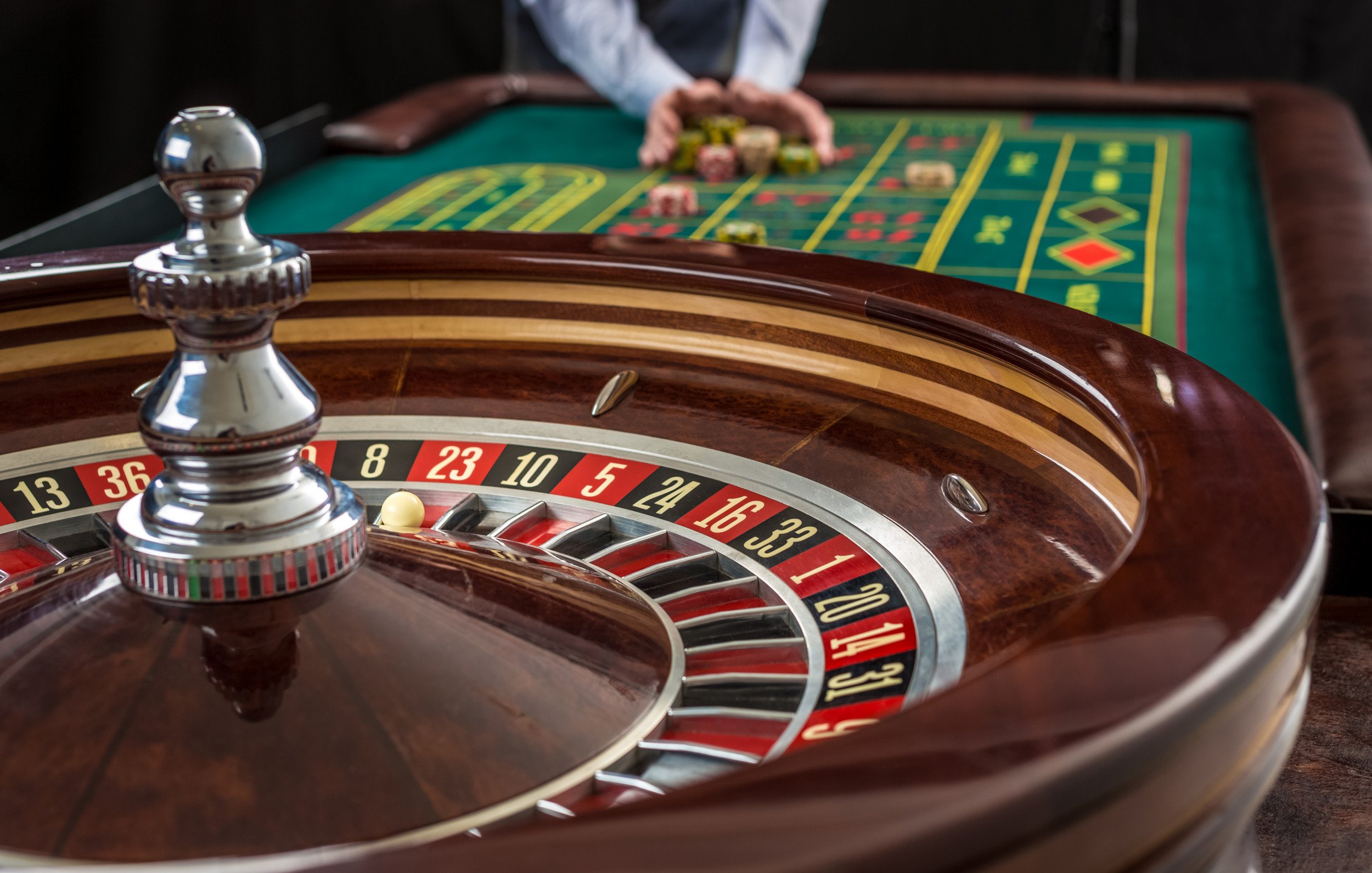 Pengguna menikmati pengalaman judi online aktif dan aman bersama alwxistogel